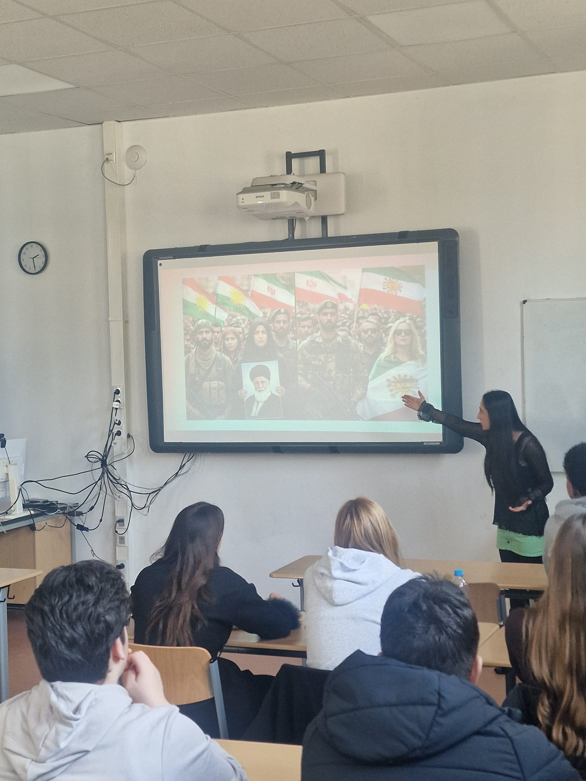 „Aktuelle 10 Minuten“: Politische Bildung am Beispiel der aktuellen Lage im Iran